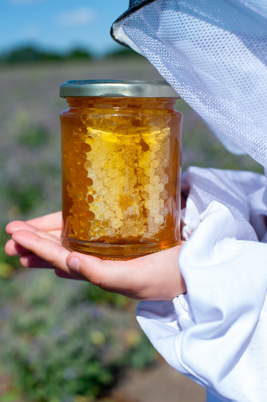Cut comb honey